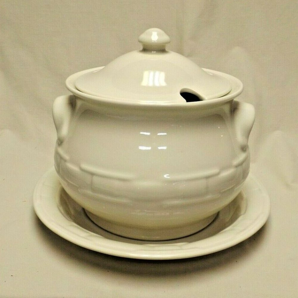 Longaberger Pottery Woven Traditions Heirloom Ivory  Hostess Soup Tureen